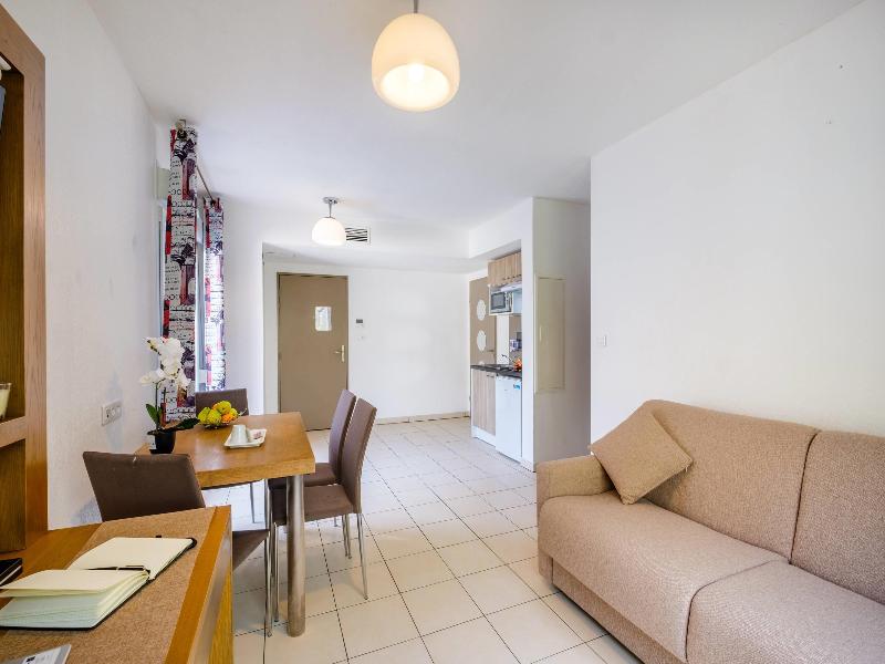 Comfort Aparthotel Antibes Le Maestria - Oda