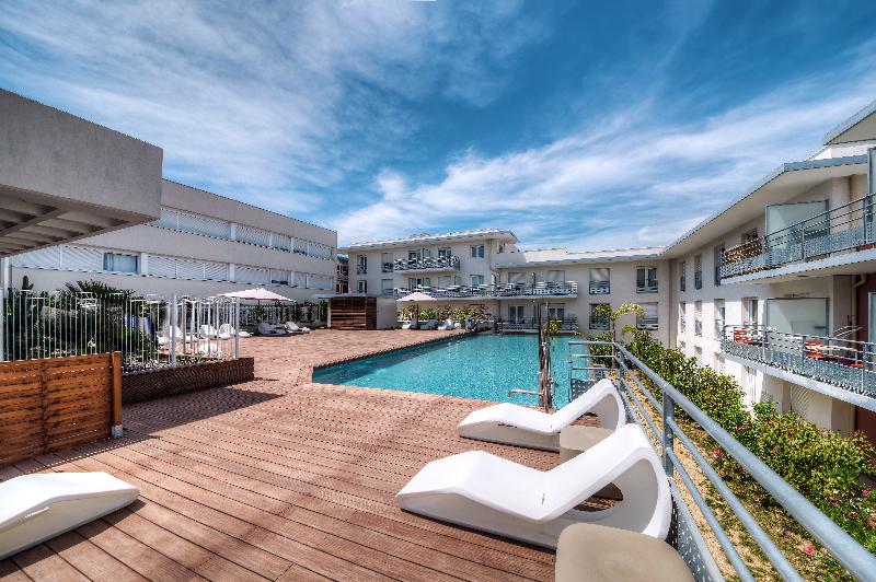 Comfort Aparthotel Antibes Le Maestria - Havuz