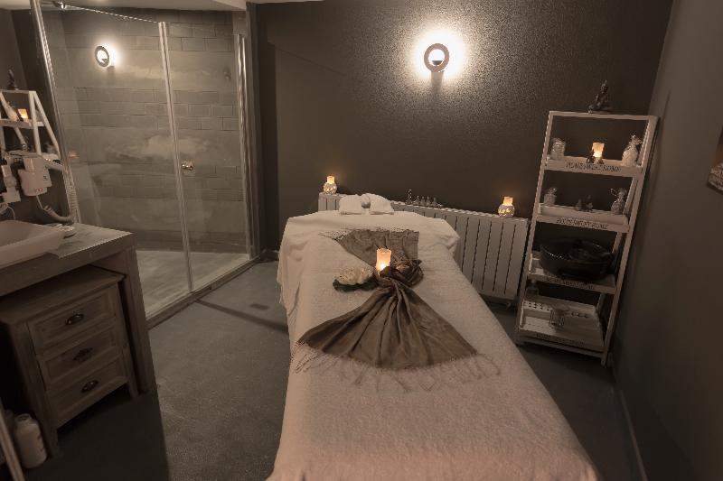 Check Inn Hotel - Aktivite