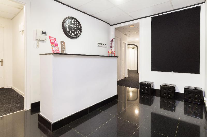 Hostal Gran Via 63 Rooms - Lobi