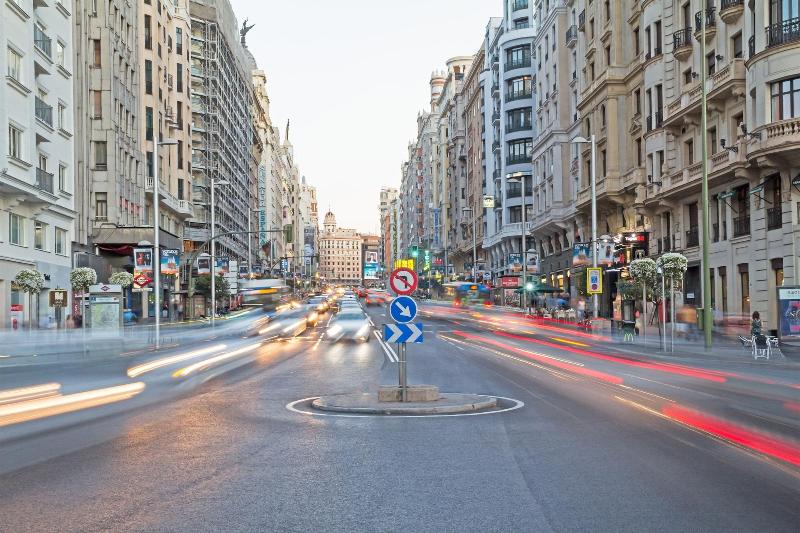 Hostal Gran Via 63 Rooms - Genel