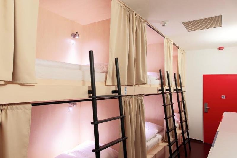 Maverick City Lodge - Genel