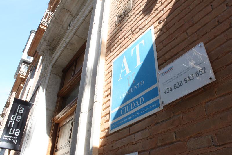Life Apartments Alameda Colon - Genel
