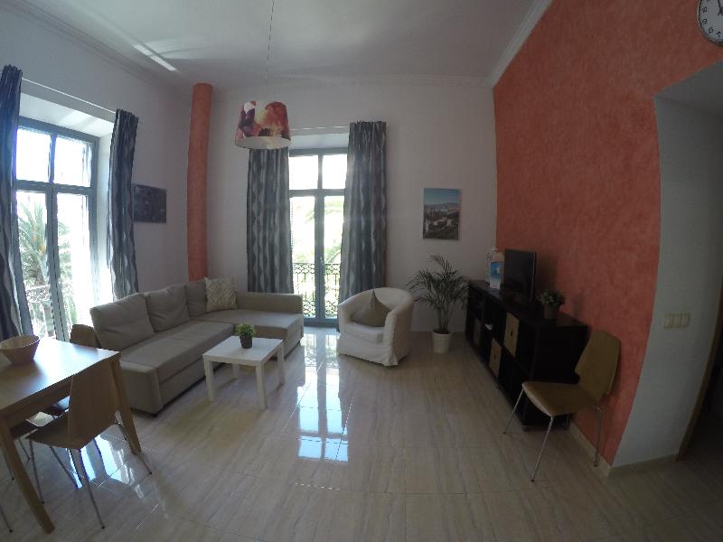 Life Apartments Alameda Colon - Oda