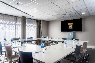 Best Western Plus Suitcase Paris La Defense fotoÄŸrafÄ±