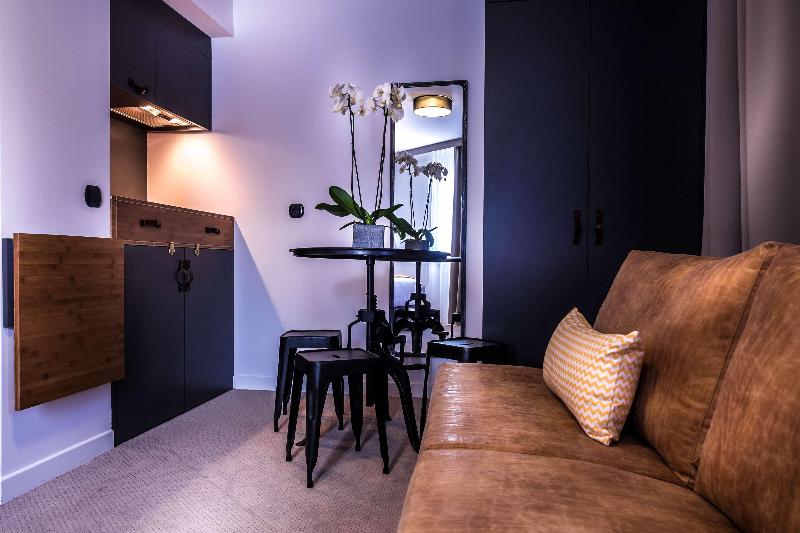 Best Western Plus Suitcase Paris La Defense - Oda