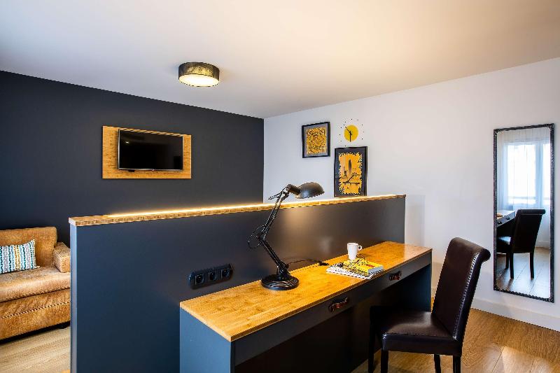 Best Western Plus Suitcase Paris La Defense - Oda
