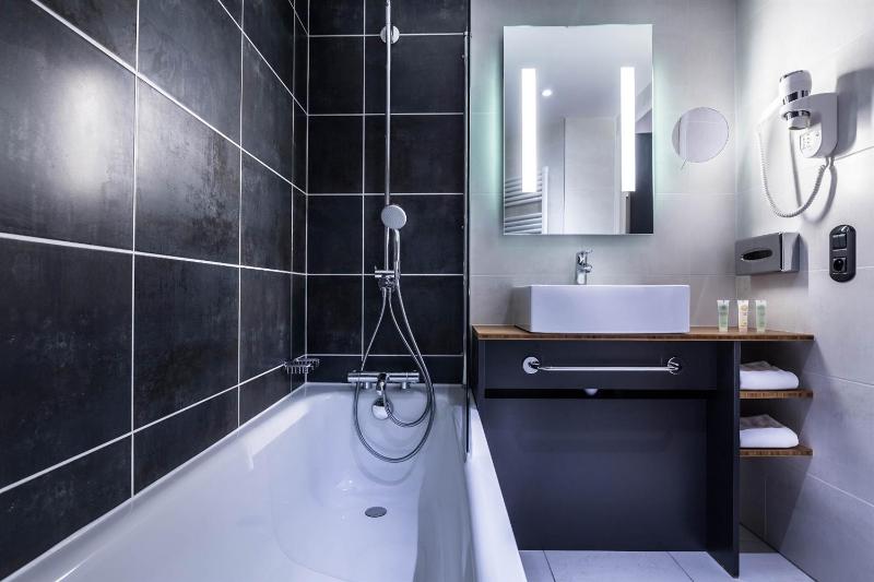 Best Western Plus Suitcase Paris La Defense - Oda