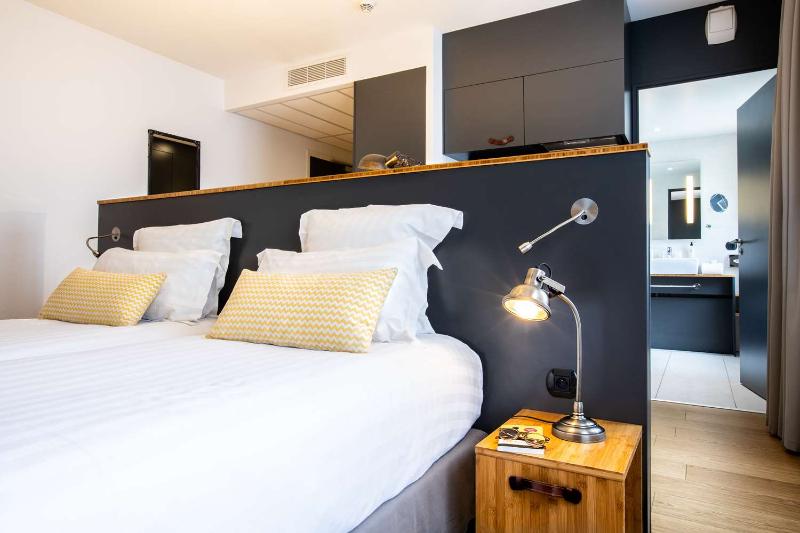 Best Western Plus Suitcase Paris La Defense - Oda
