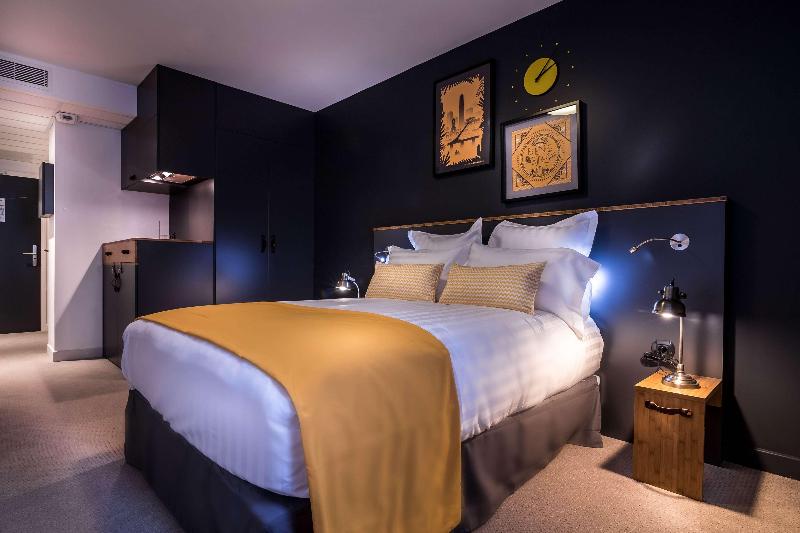 Best Western Plus Suitcase Paris La Defense - Oda