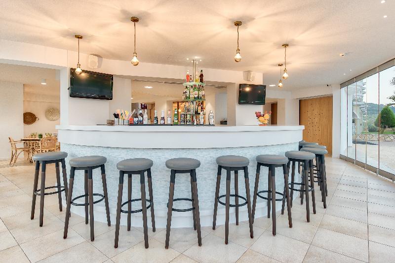 Arkadia Luxury Hotel Apartments - Bar