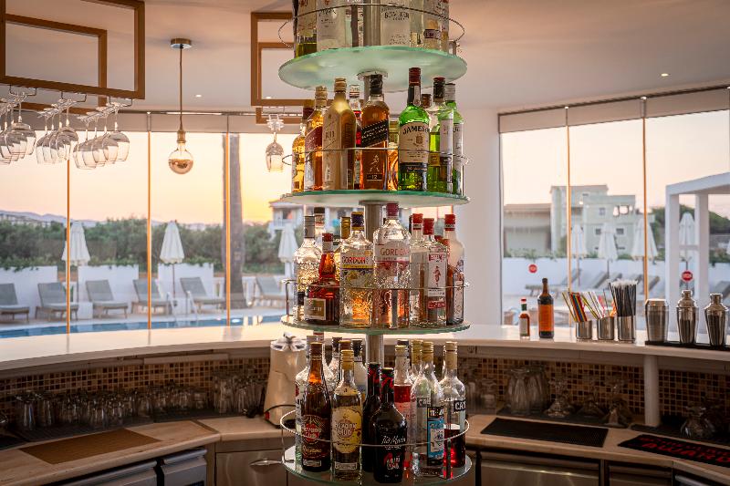 Arkadia Luxury Hotel Apartments - Bar