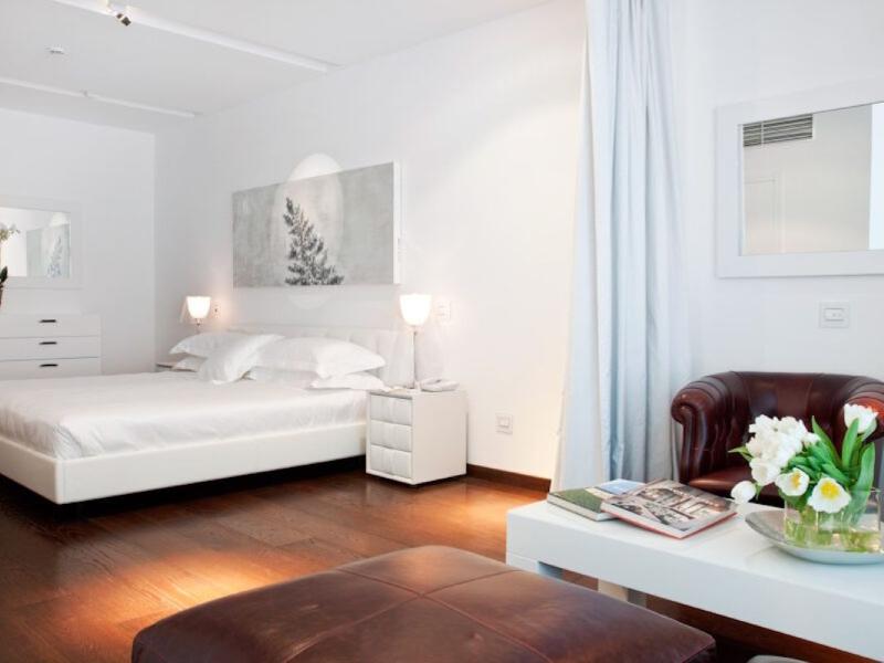 Magna Pars - L'Hotel a Parfum - Oda