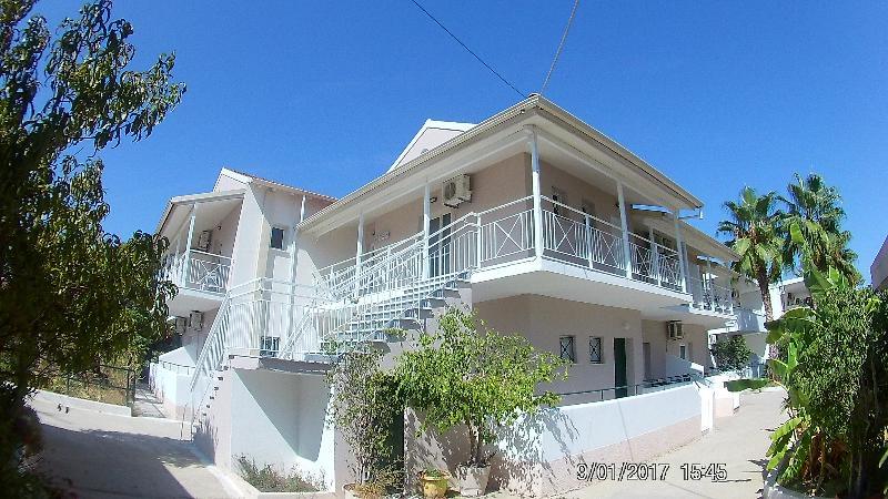 Cavo D'Oro Complex - Genel