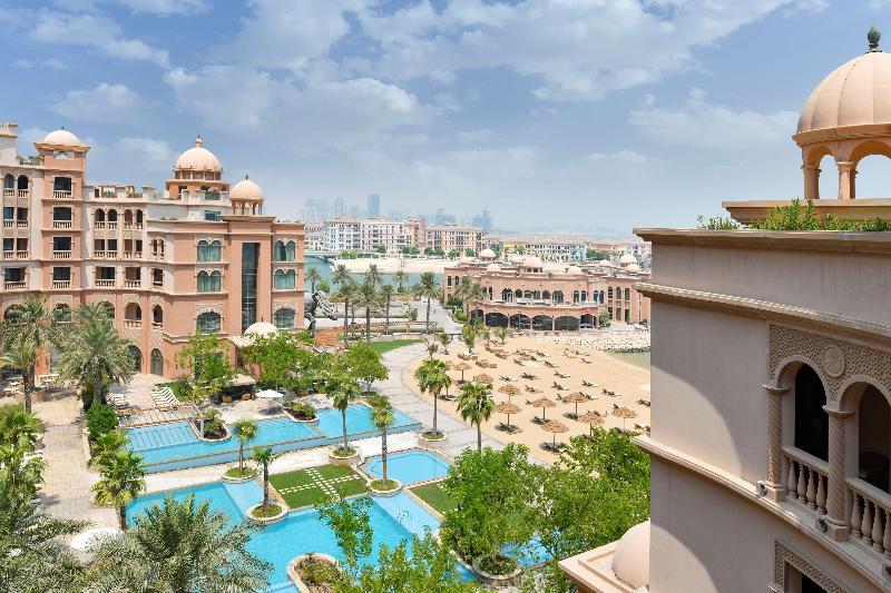 Marsa Malaz Kempinski, The Pearl - Havuz