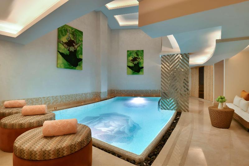 Marsa Malaz Kempinski, The Pearl - Havuz