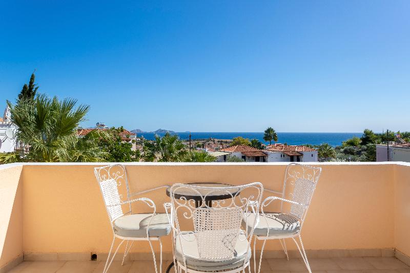 Vanas Apartments - Teras