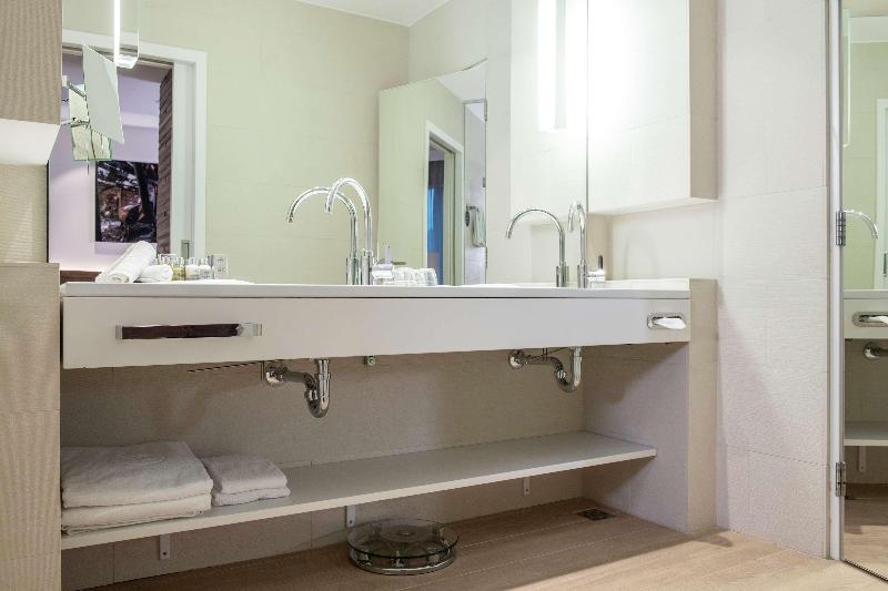 Radisson Collection Hotel, Old Mill Belgrade - Oda