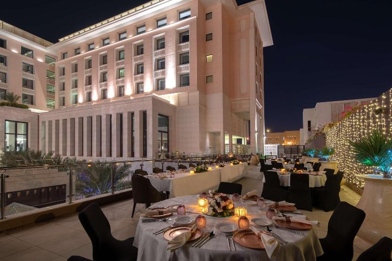 A Radisson Collection Hotel, Hormuz Grand Muscat - Restoran