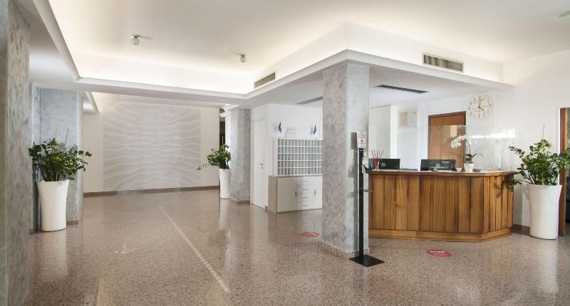 Hotel Le Querce - Lobi