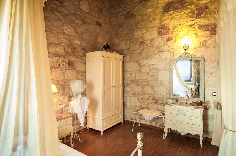 Kavos Psarou Villas - Oda
