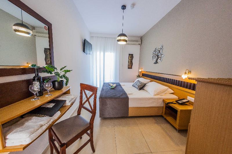 Sarantis Hotel - Oda