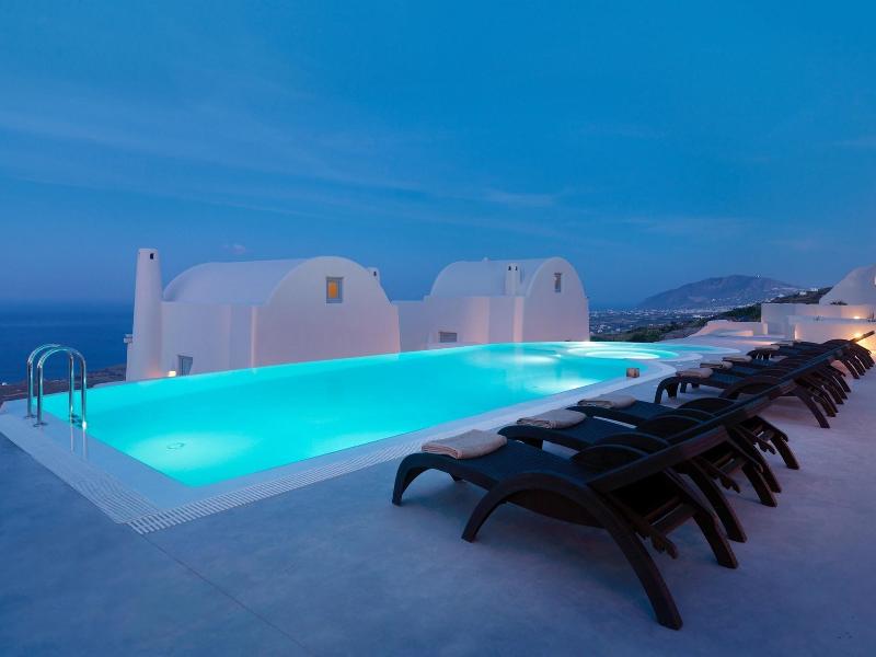 Dome Resort Santorin - Plaj