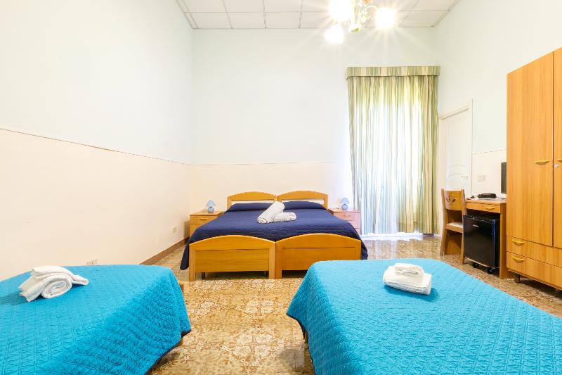 Sisters' Hostel - Oda