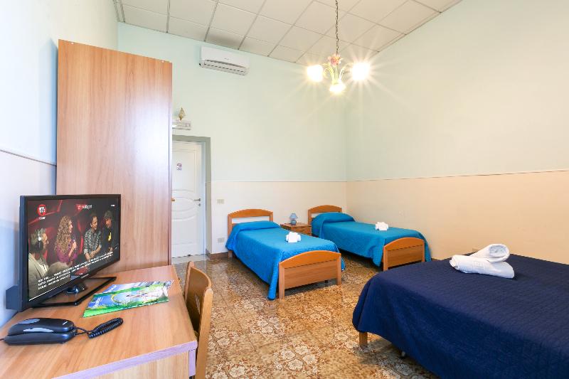 Sisters' Hostel - Oda