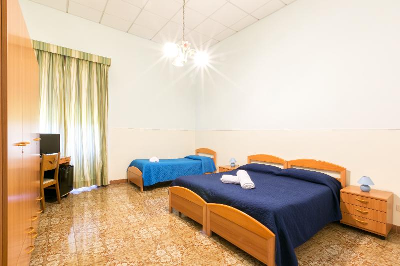 Sisters' Hostel - Oda