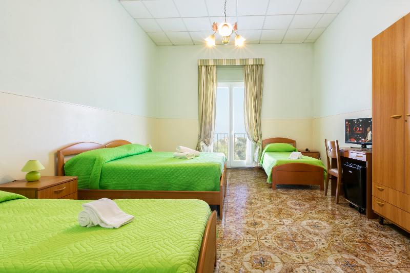 Sisters' Hostel - Oda