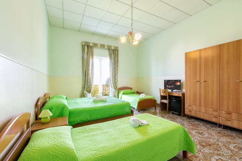 Sisters' Hostel - Oda