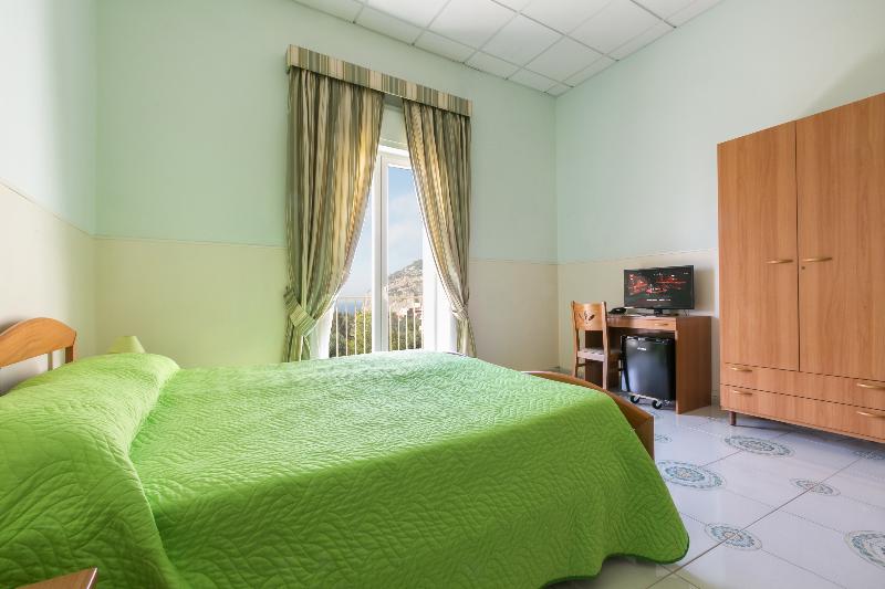 Sisters' Hostel - Oda
