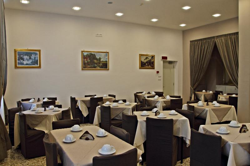 Sisters' Hostel - Restoran