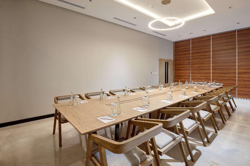 Golden Tulip Pontianak - Toplantı