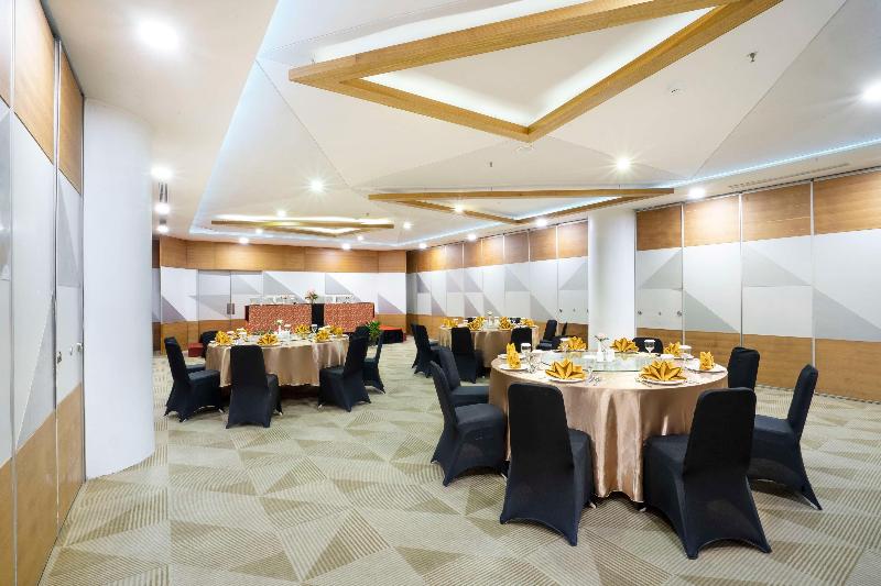 Golden Tulip Pontianak - Toplantı