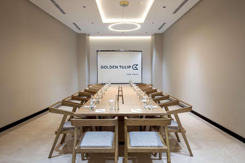 Golden Tulip Pontianak - Toplantı