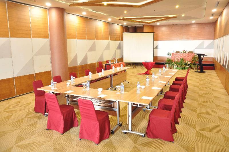 Golden Tulip Pontianak - Toplantı