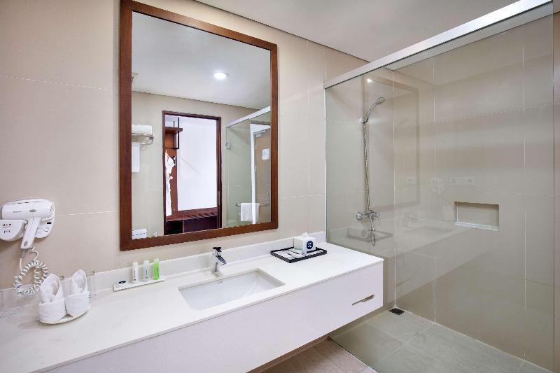 Golden Tulip Pontianak - Oda
