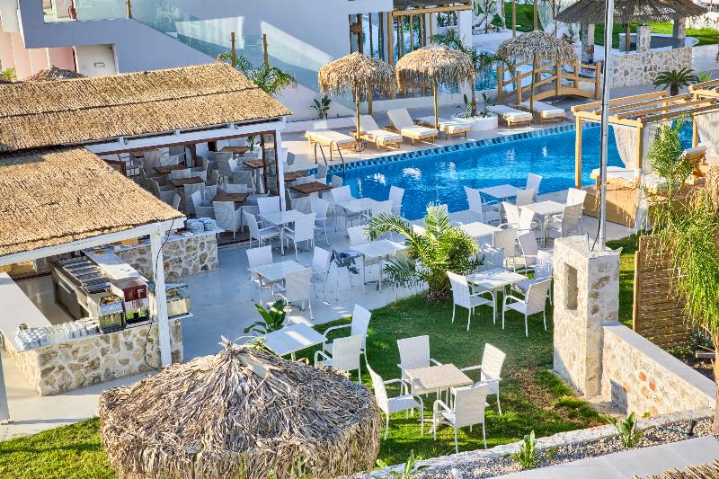 Alia suites & Alia beachfront suites and spa - Bar