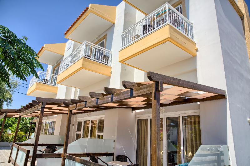 Alia suites & Alia beachfront suites and spa - Oda