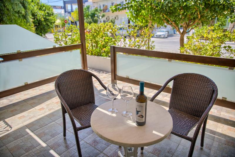Alia suites & Alia beachfront suites and spa - Oda