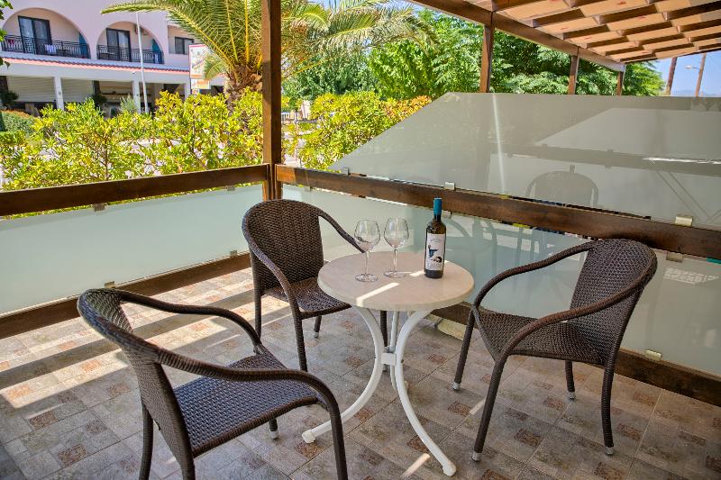 Alia suites & Alia beachfront suites and spa - Oda