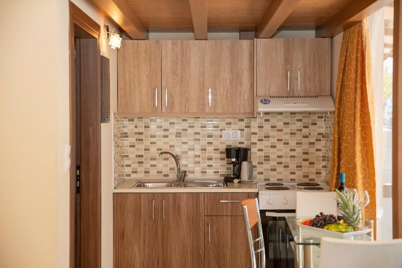 Alia suites & Alia beachfront suites and spa - Oda