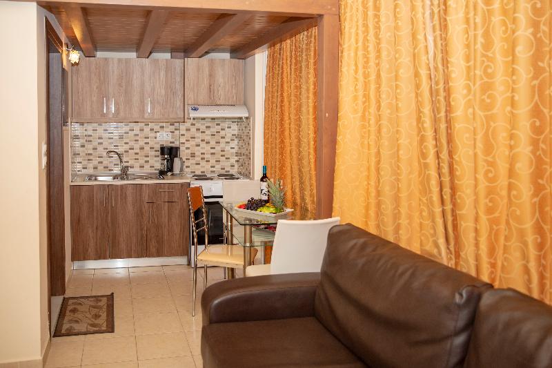Alia suites & Alia beachfront suites and spa - Oda