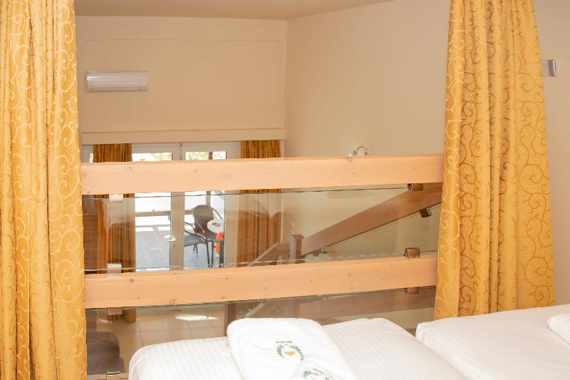 Alia suites & Alia beachfront suites and spa - Oda