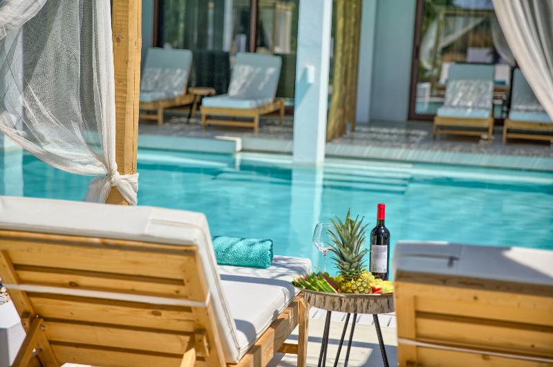 Alia suites & Alia beachfront suites and spa - Oda