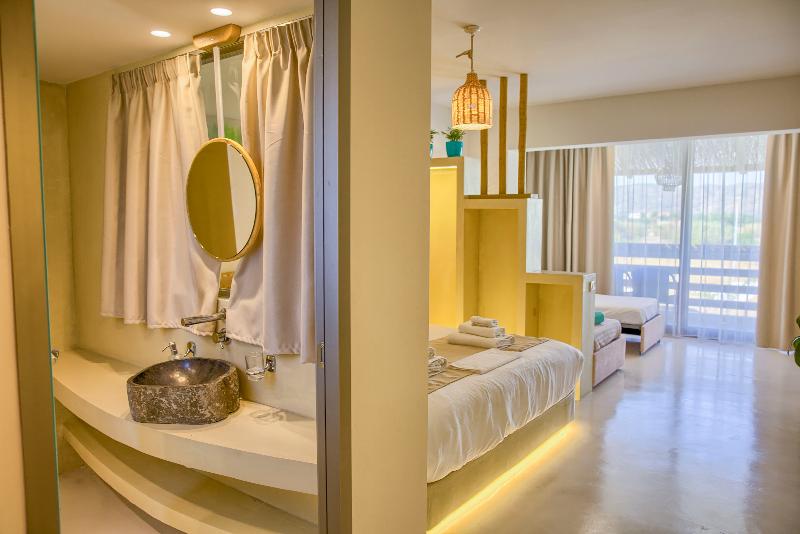 Alia suites & Alia beachfront suites and spa - Oda