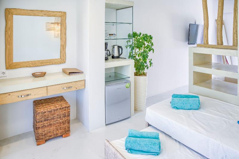 Alia suites & Alia beachfront suites and spa - Oda