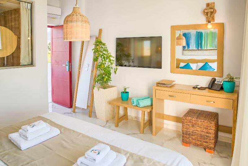 Alia suites & Alia beachfront suites and spa - Oda